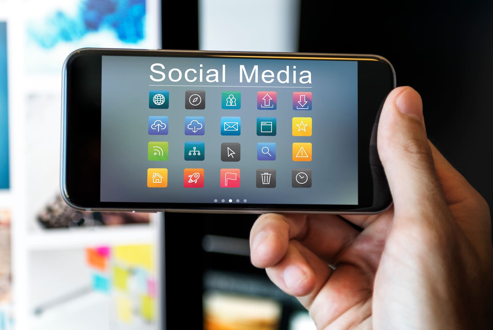 Gestión de Redes Sociales VAZLO CREATIVE